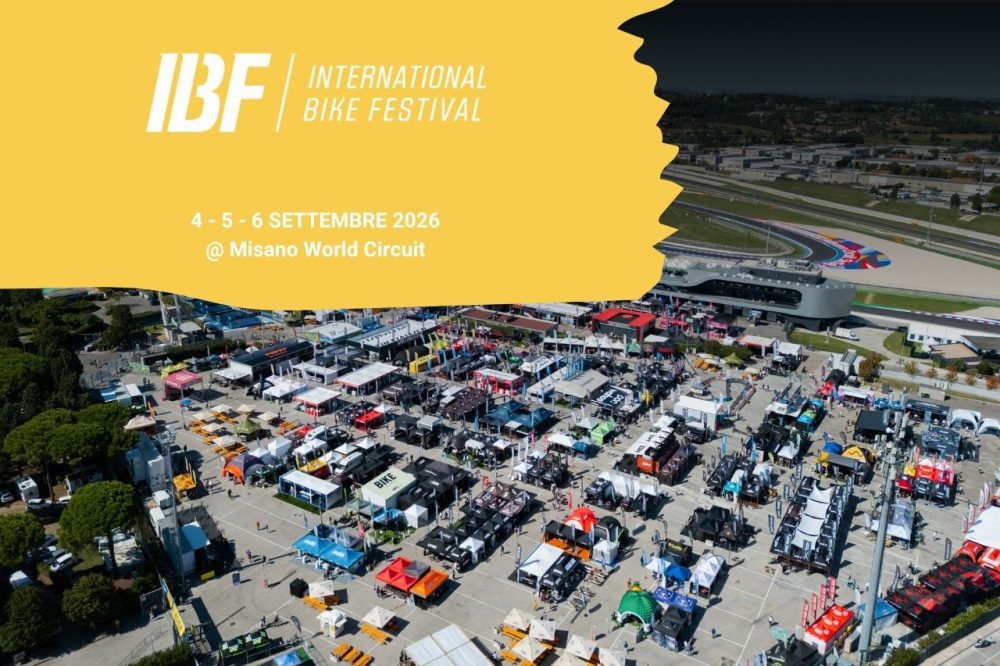 Panoramica dall'alto dell'Italian Bike Festival 2026 al Misano World Circuit dove Wepere è presente con il proprio stand.
